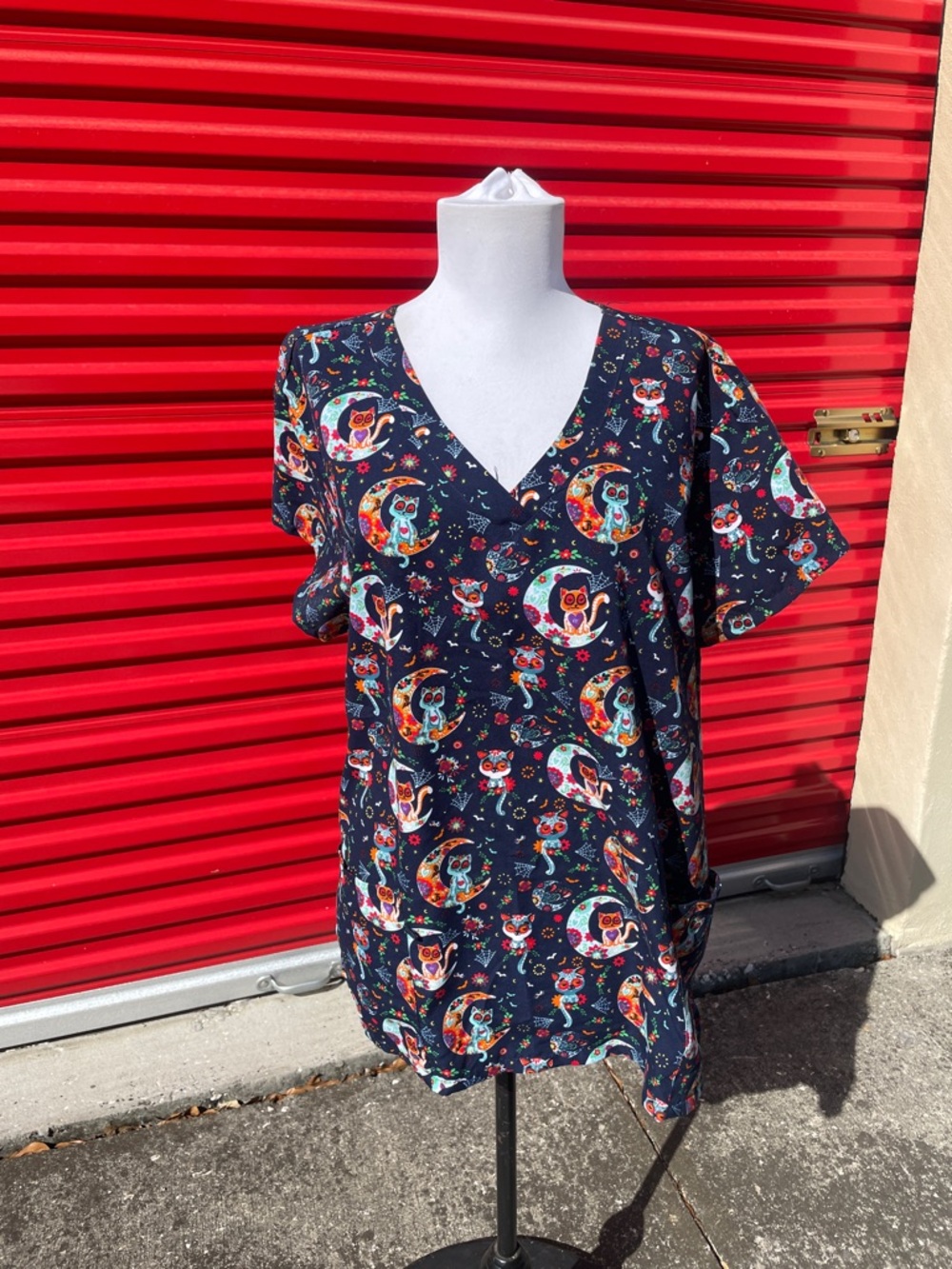 Navy Owl Print V-Neck Scrub Top